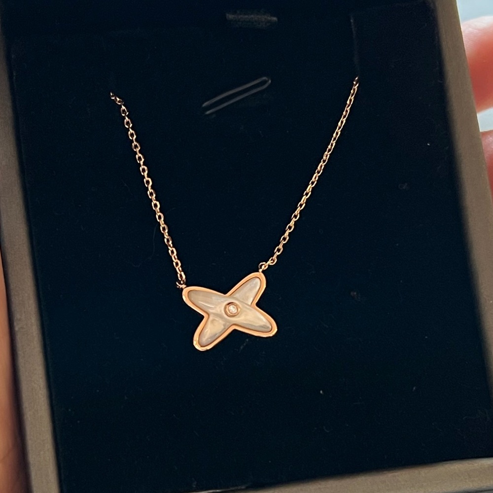 Mother of pearl Butterfly Necklace